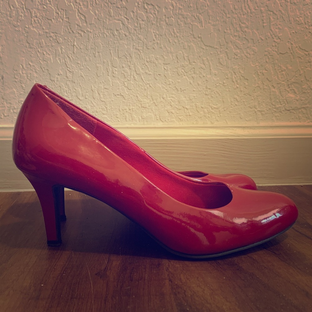 Classic Red Pumps Size 9
